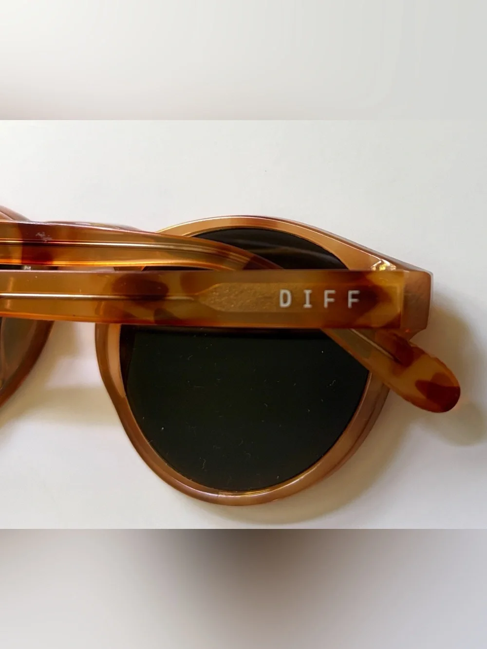 Diff Eyewear DIFF Cody Sunglasses in Solstice Tortoise Grey Lens
